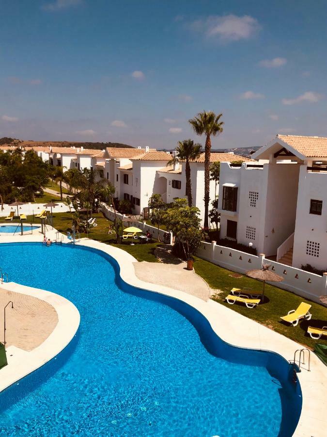 Alcaidesa Golf And Beach Resort Bagian luar foto